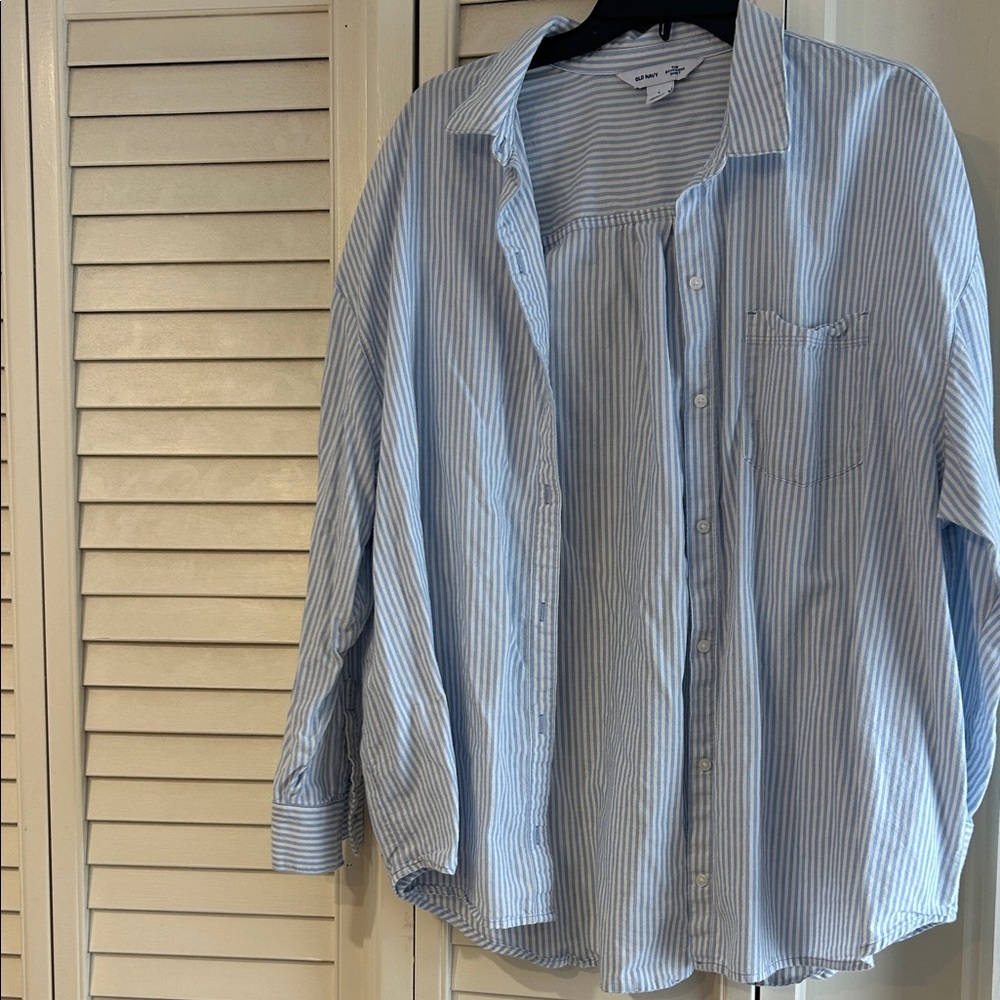 Old Navy Light Blue Striped Button-Up Shirt